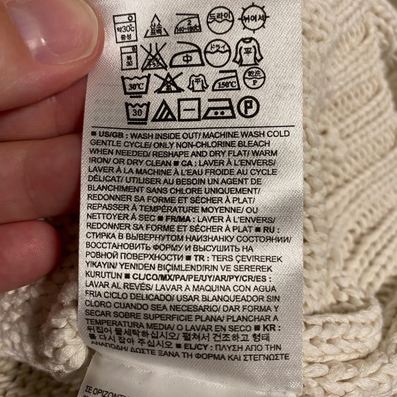 Cream coloured knit Banana Republic sweater size L. Worn 2-3 times. - Picture 3 of 3